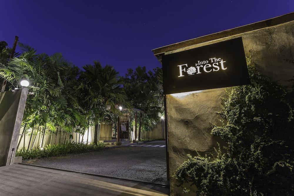 Into The Forest Resort Bangkok Exterior photo
