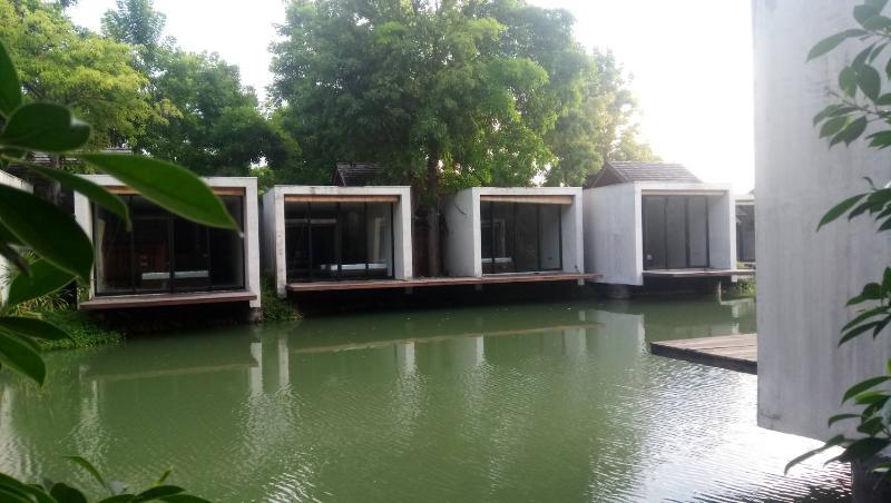 Into The Forest Resort Bangkok Exterior photo